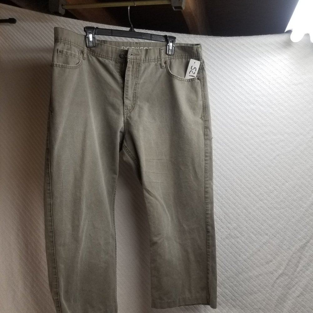 521 - Dockers D3 Classic 40W 28L
